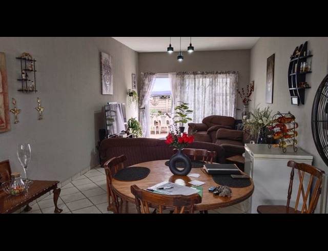 2 BEDROOM TOWNHOUSE FOR SALE IN VERWOERDPARK